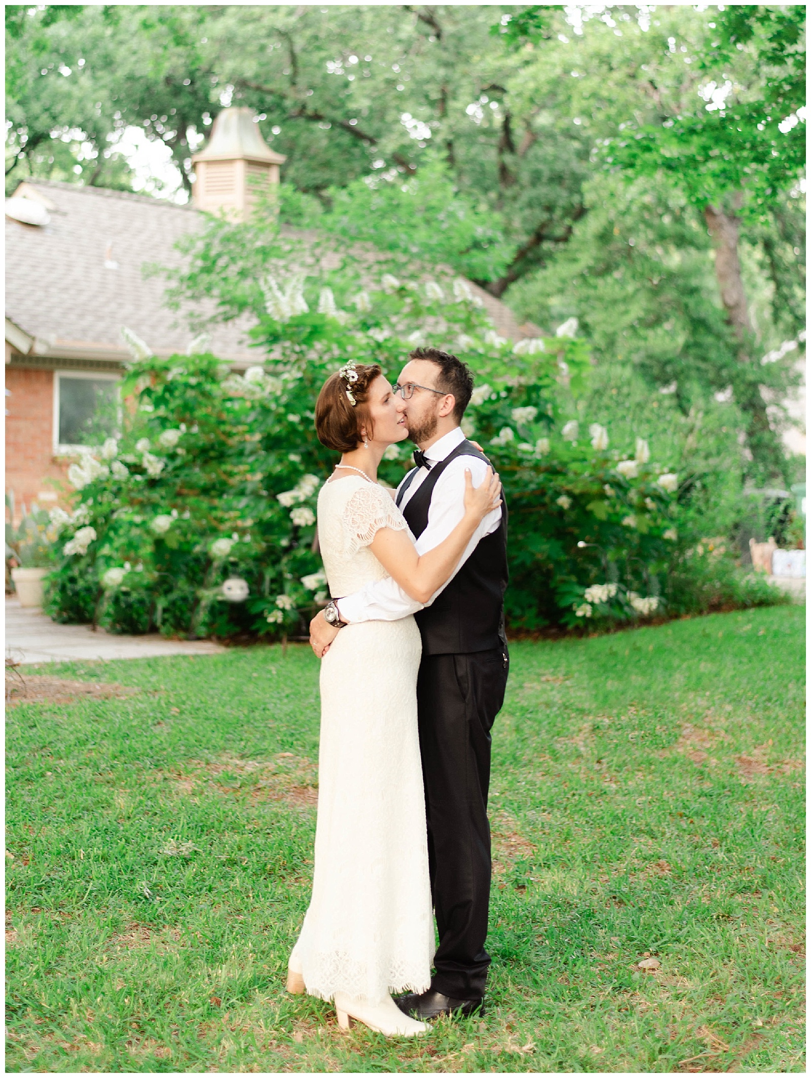 springtime backyard wedding denton texas alison brooke photography